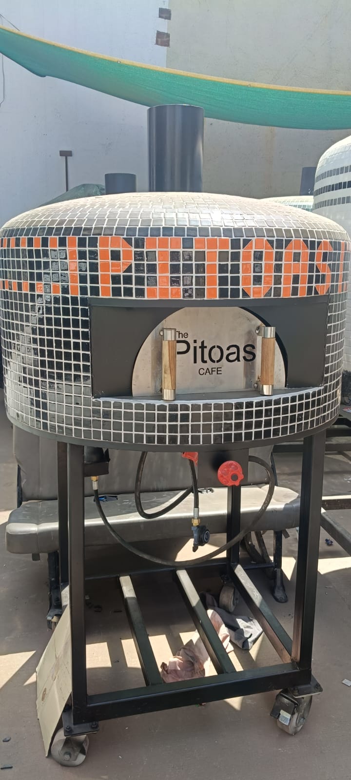 Neapolitan Wood & Gas Fired Dome Style Pizza Oven with Trolley 2 to 4 Pizza 12 Inch 2