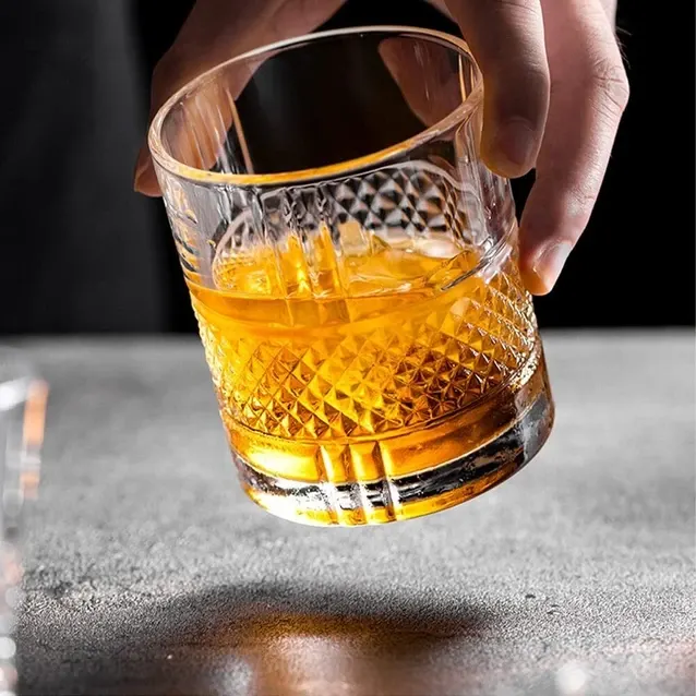 Crystal Whisky Glass – Cut-Pattern Lowball Glass for Premium Beverages 3