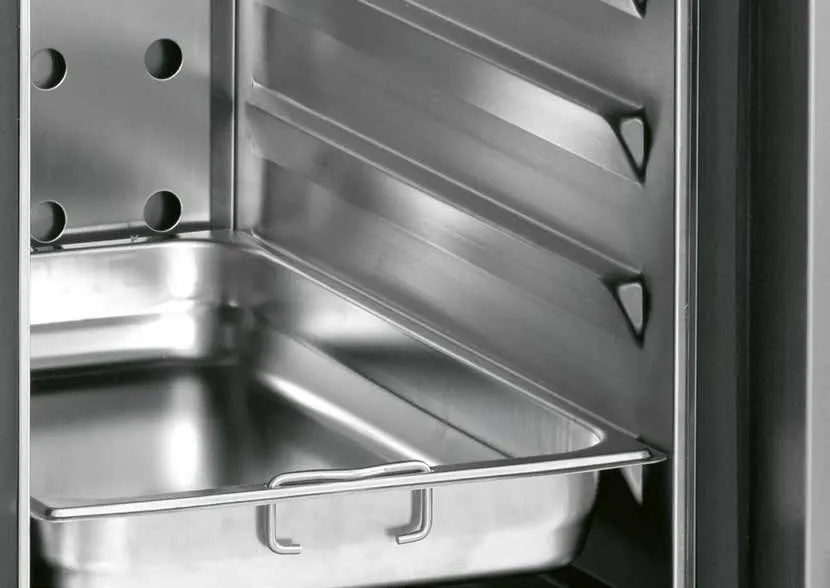 Sweden SDX Thermobox F210 Hot Food Holding and Transport Trolley for 14 GN 1/1 Pans 3